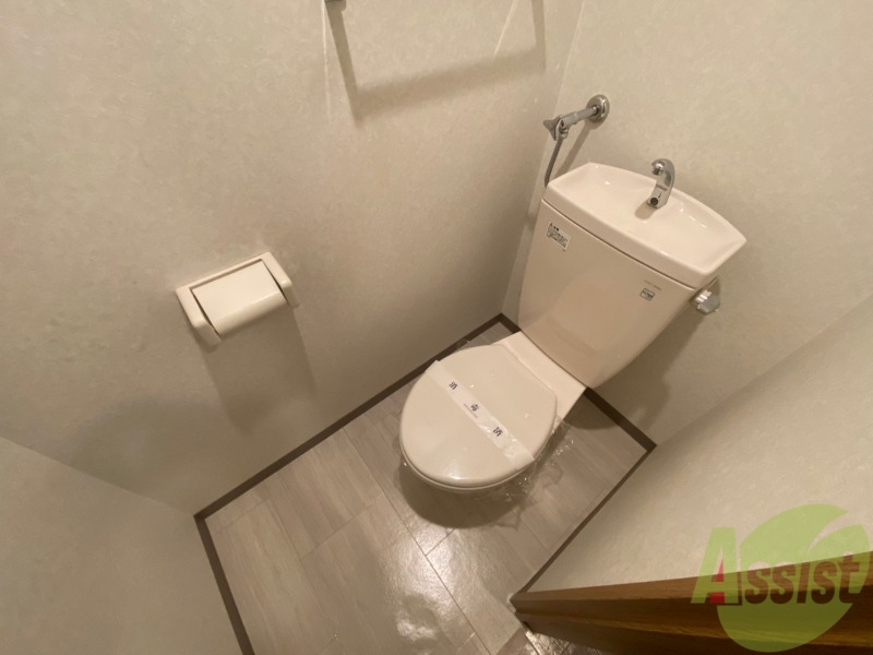 トイレ　トイレです。ウォシュレット付を探している方、おすすめです。