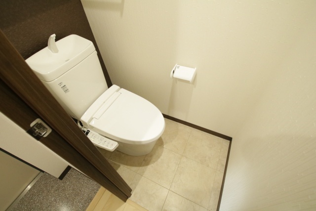 トイレ　※別室の参考写真の為、現況優先です。