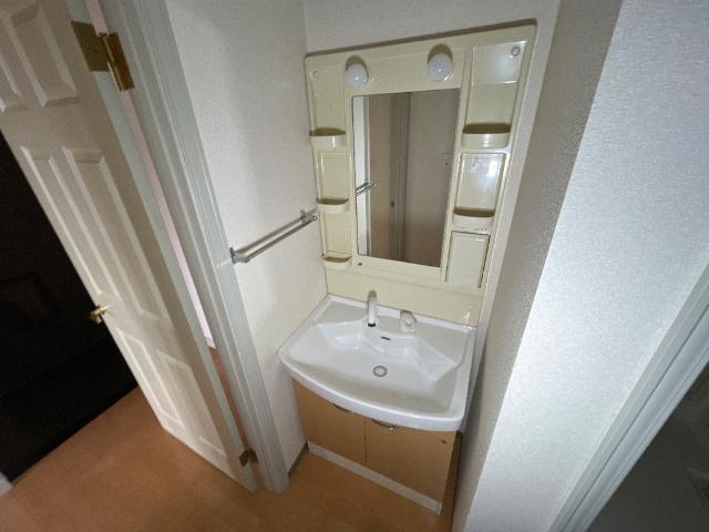 洗面設備　洗髪洗面化粧台