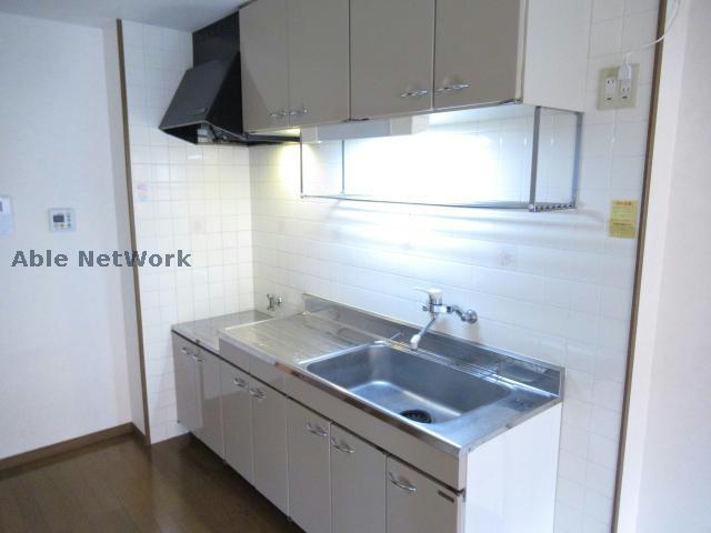 キッチン　※同物件、別部屋の写真です