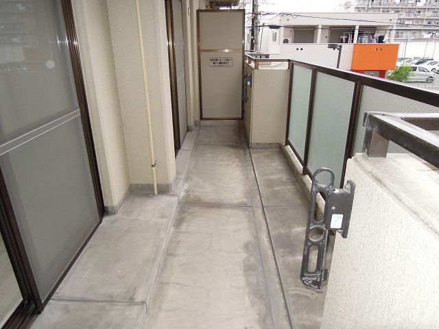 バルコニー　東向きベランダ