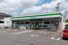 コンビニ　ファミリーマート 南大泉六丁目店（コンビニ）まで739m
