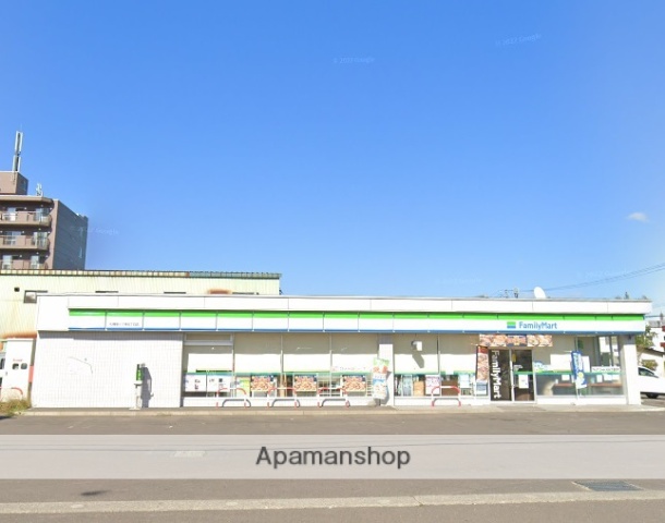 コンビニ　ファミリーマート札幌新川１条６丁目店（コンビニ）まで454m