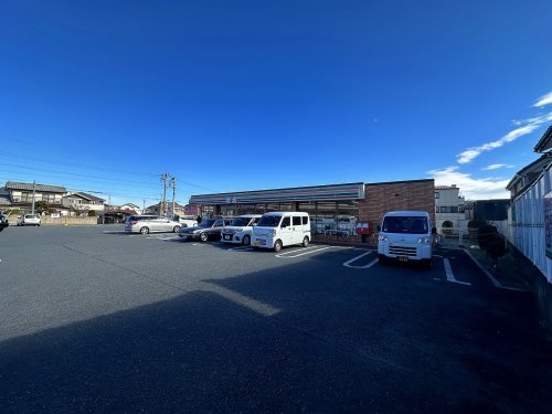 コンビニ　セブン-イレブン 八王子富士森公園北店（コンビニ）まで741m