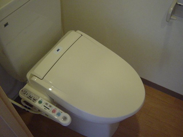 トイレ　シャワー付トイレ（イメージ）