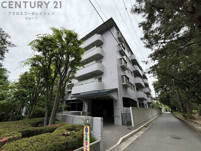 建物外観　オートロック・防犯カメラ付きで安心です！