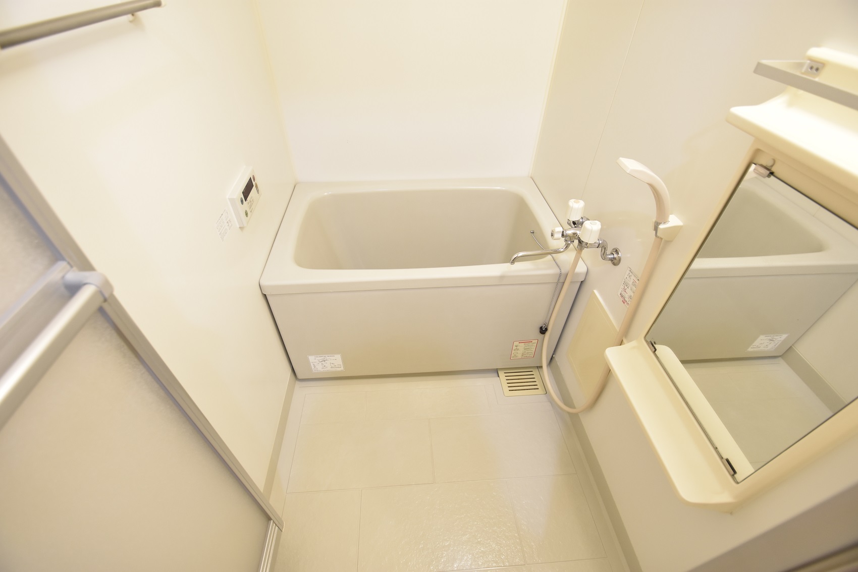 バス・シャワールーム　追炊き機能付バス