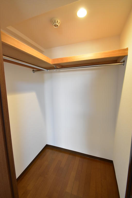 収納　ウォークインクローゼット