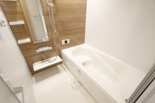 バス・シャワールーム　一日の疲れを癒してください