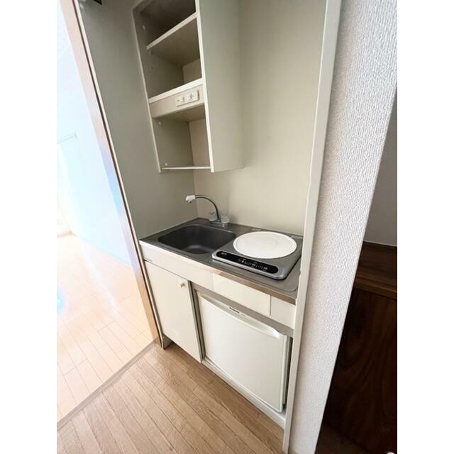 キッチン　ＩＨコンロ・ミニ冷蔵庫