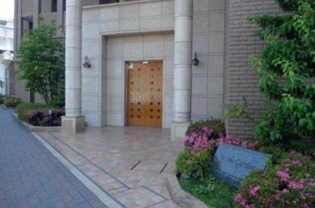 エントランス　インザガーデン