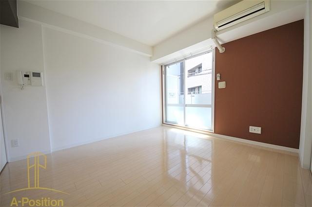 居室・リビング　ロイヤルメゾン西天満