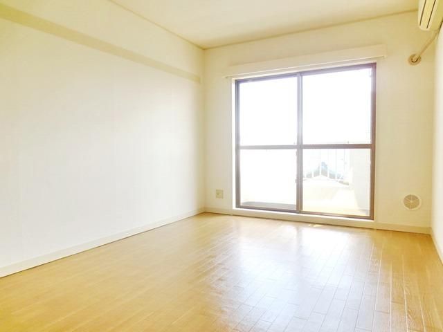 居室・リビング　★明るい室内空間★