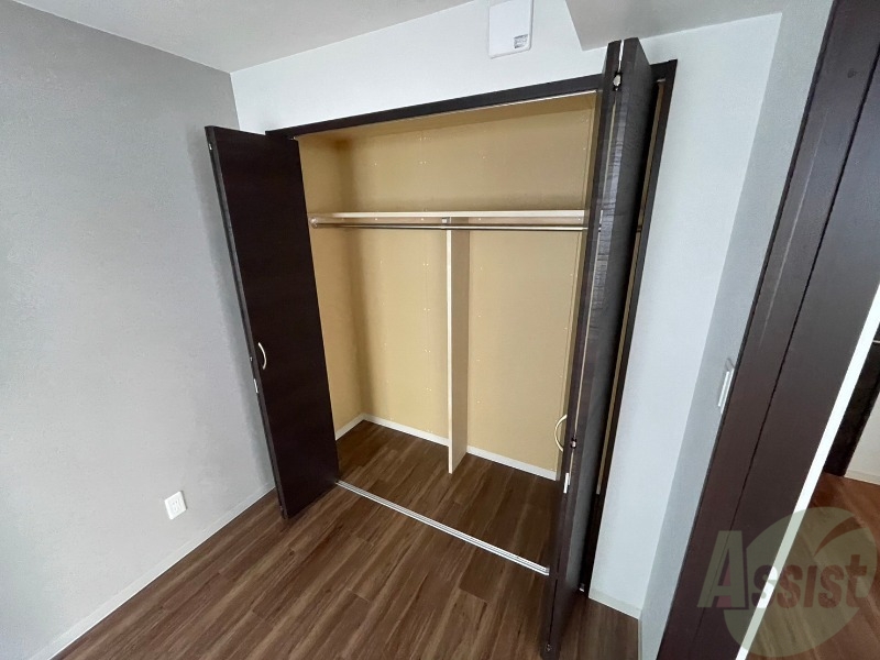 収納　寝室のクローゼットにもたくさん収納出来ますね！