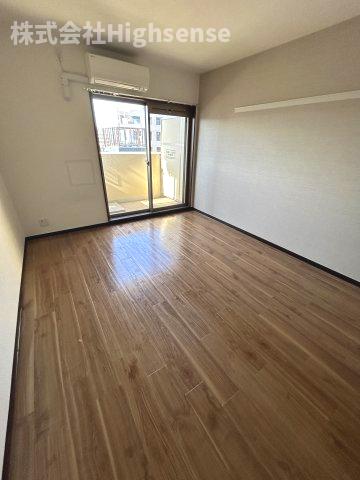 居室・リビング　広々とした洋室です