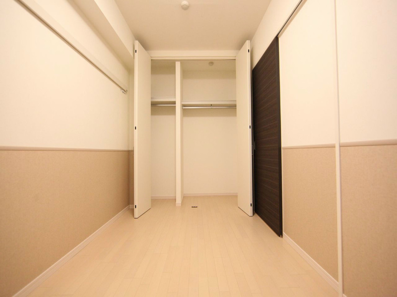 その他部屋・スペース　洋室5帖　クローゼット（収納充実してます）