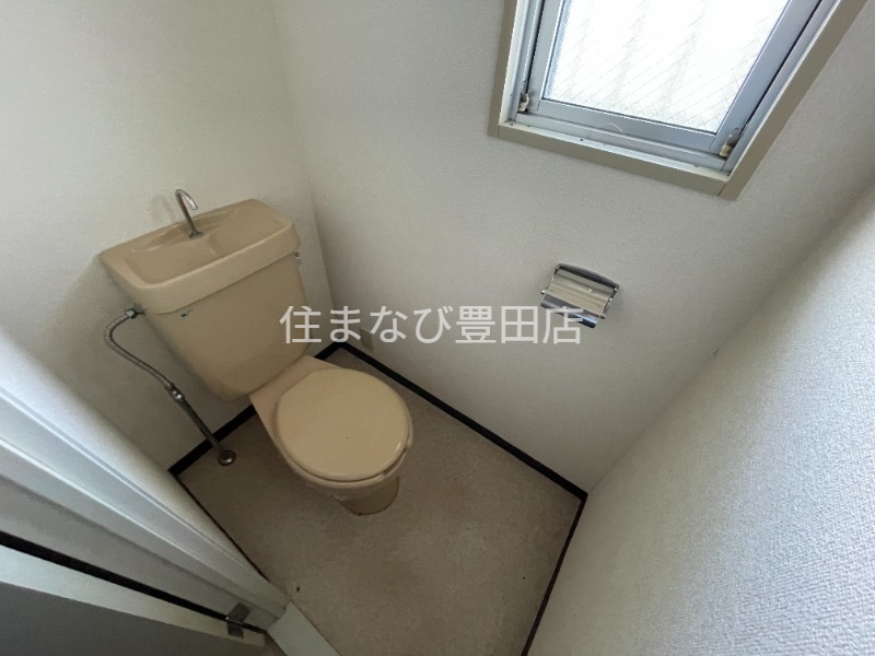 トイレ　別部屋写真