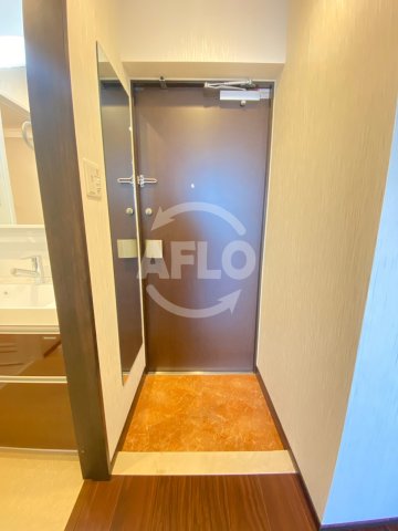 玄関　プレジオ弁天町　玄関