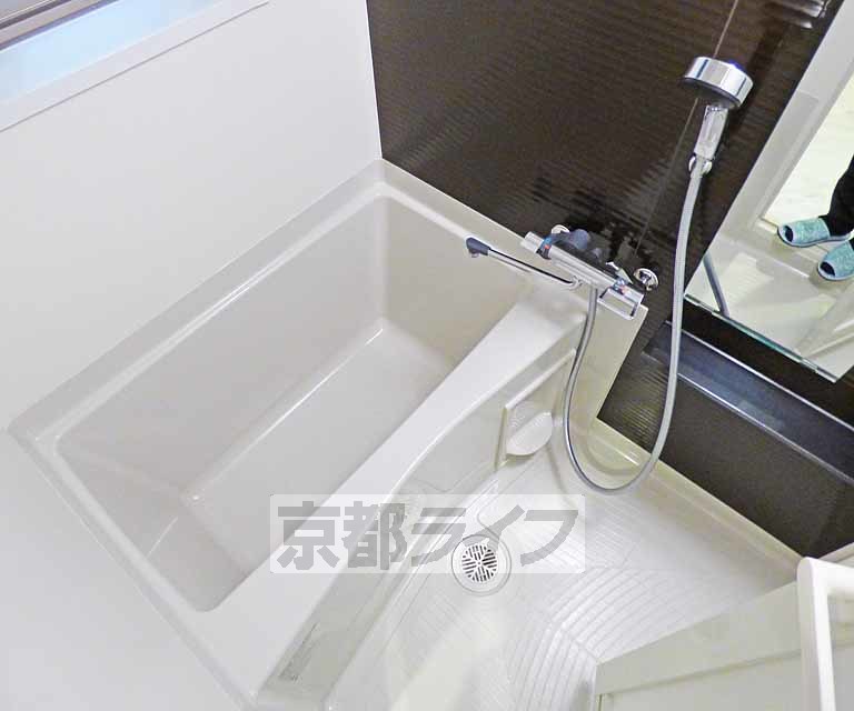 バス・シャワールーム　綺麗なお風呂です。