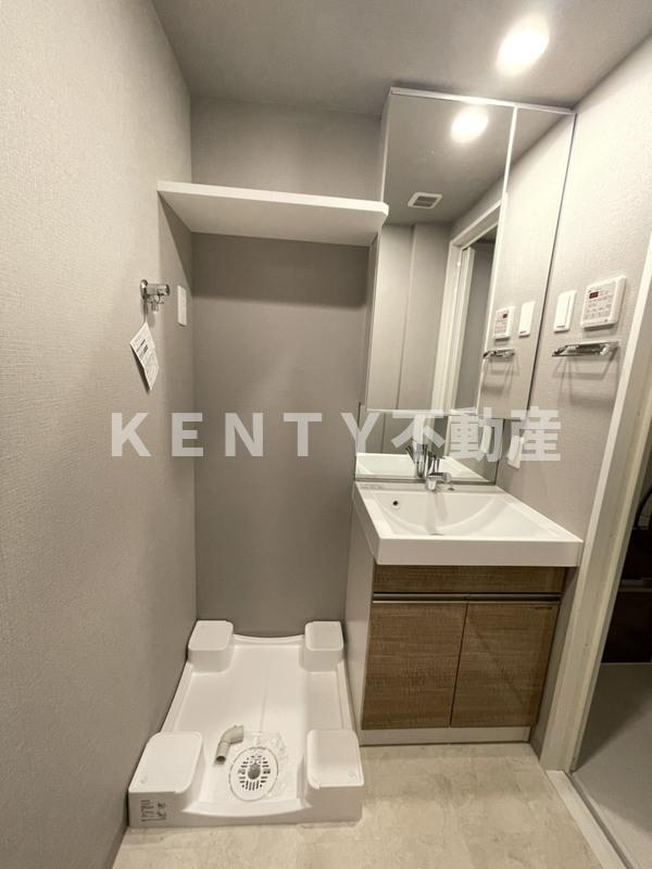 洗面設備　脱衣スペースもあります