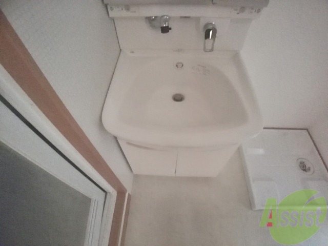 洗面設備　洗面はコチラでお願いします。独立していて便利です。