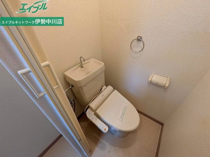 トイレ　同型参考写真