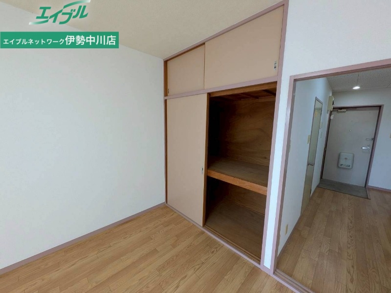 収納　同型参考写真