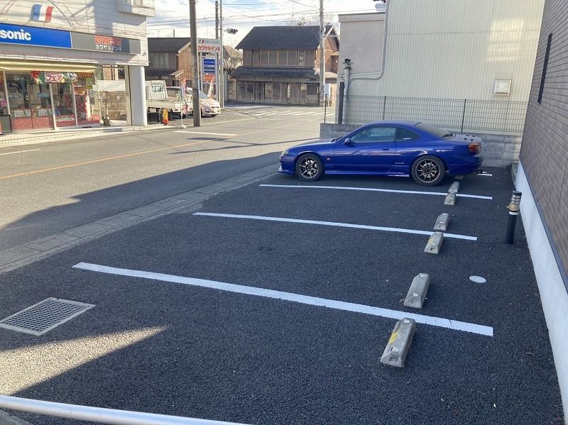 駐車場　駐車場