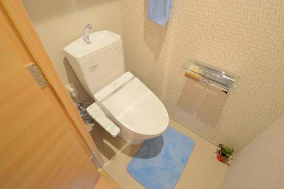 トイレ　ウォシュレット付き