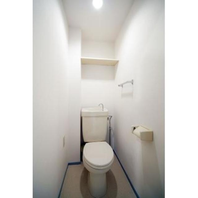 トイレ　※写真は同タイプ住戸です。