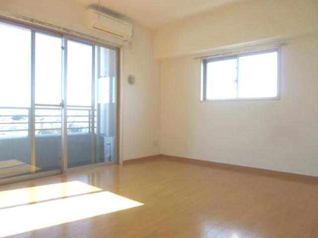 居室・リビング　※別部屋参考写真