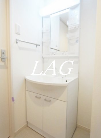 洗面設備　独立洗面台です。