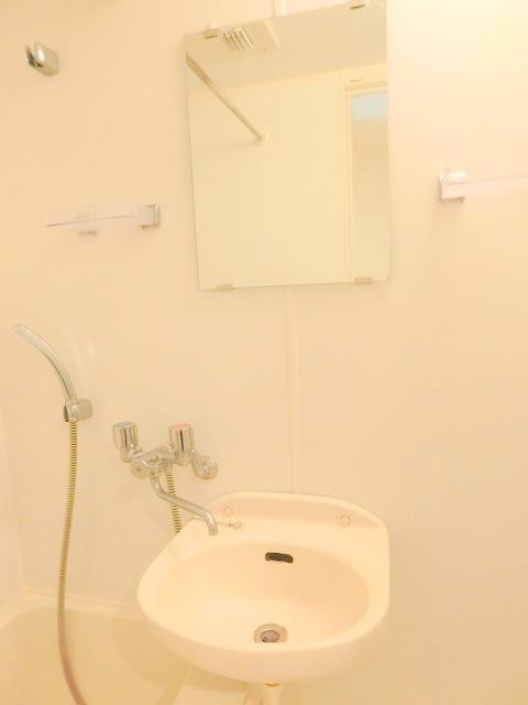 洗面設備　同仕様