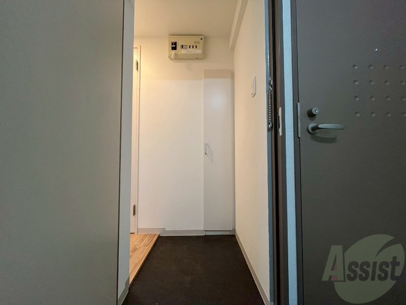 玄関　玄関の様子です。明るい印象ですね。気分もあがりそう。