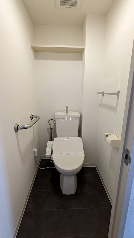 トイレ　※同タイプの他のお部屋です