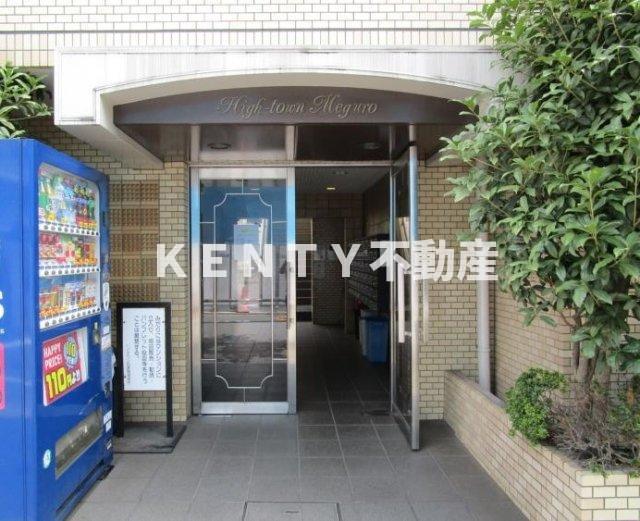 エントランス　落ち着いたエントランスです