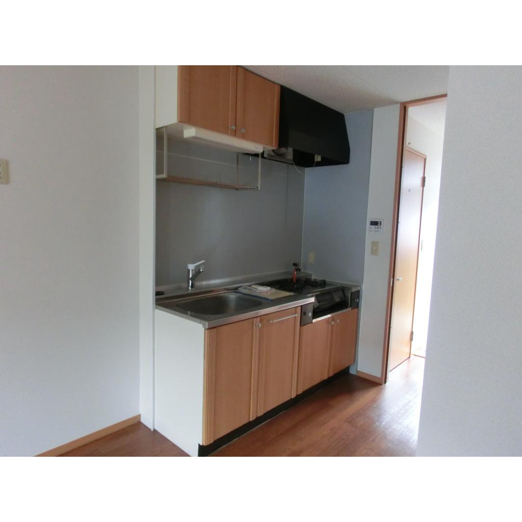 キッチン　コンパクトなキッチンで掃除もラクラク