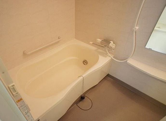 バス・シャワールーム　★ゆったりとできる広さの浴槽★