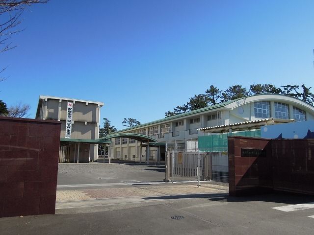 中学校　第五中学校（中学校）まで1100m