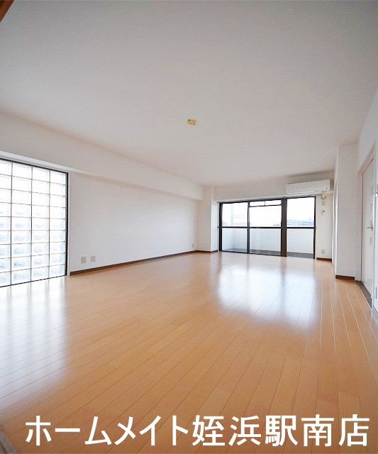 居室・リビング　★オートロック付きのファミリータイプマンション！★参考写真