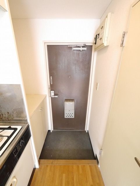 玄関　★お部屋探しは株式会社タウンハウジング東京まで★