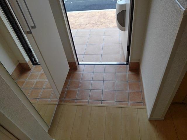 洗面設備　スペースが確保できる洗面所です