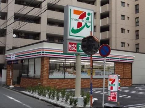 コンビニ　セブンイレブン横浜鶴見中央4丁目店（コンビニ）まで360m