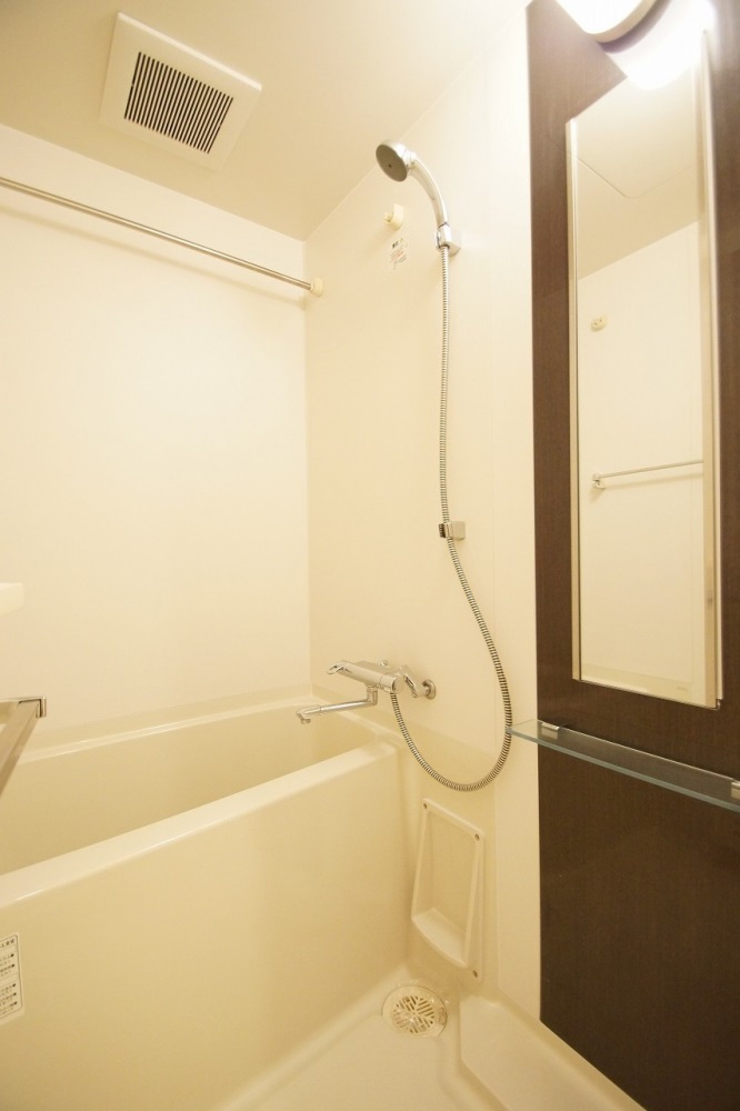 バス・シャワールーム　バス・トイレ別です