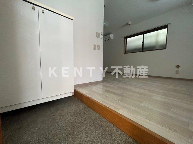 玄関　※別部屋参考写真その他共有部分