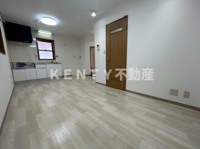 居室・リビング　※別部屋参考写真