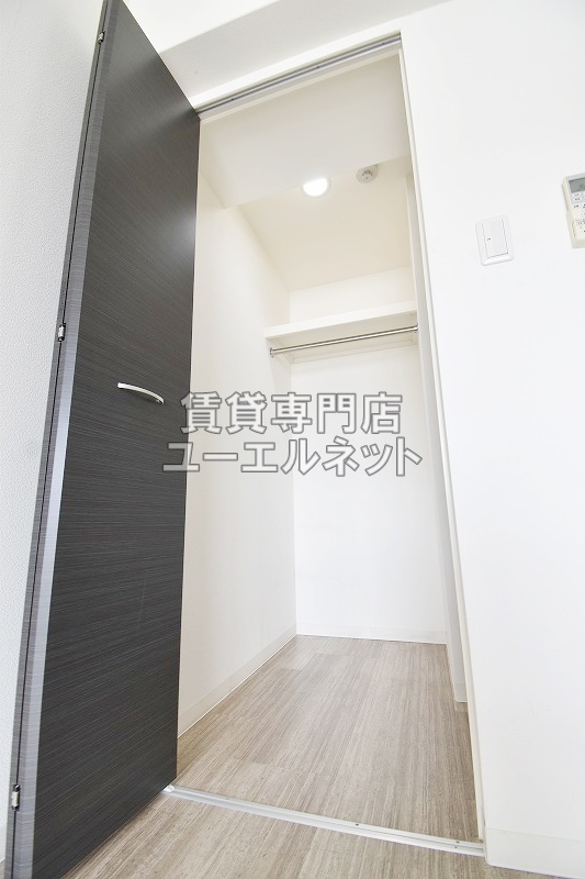 収納　ウォークインクローゼット