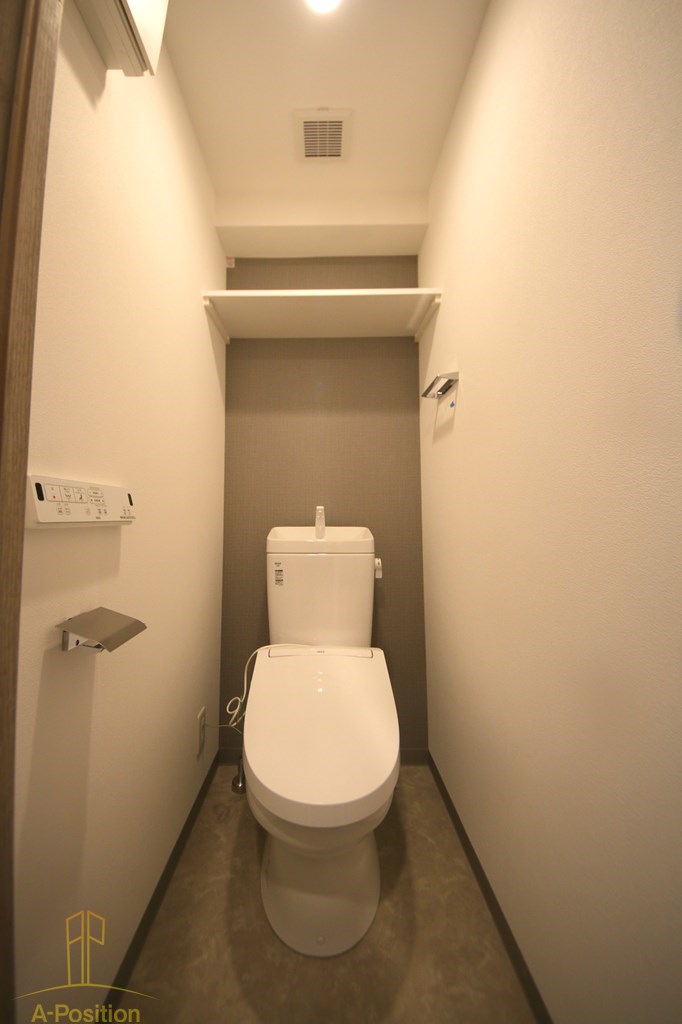 トイレ　コンフォリア新梅田