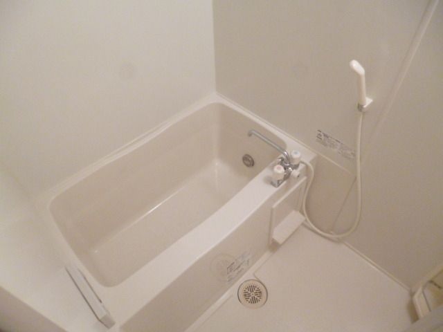 バス・シャワールーム　★清潔感があり、広いお部屋です★