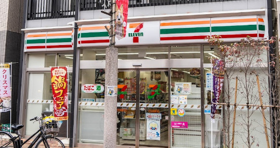 コンビニ　セブンイレブン 平井駅通り店（コンビニ）まで488m